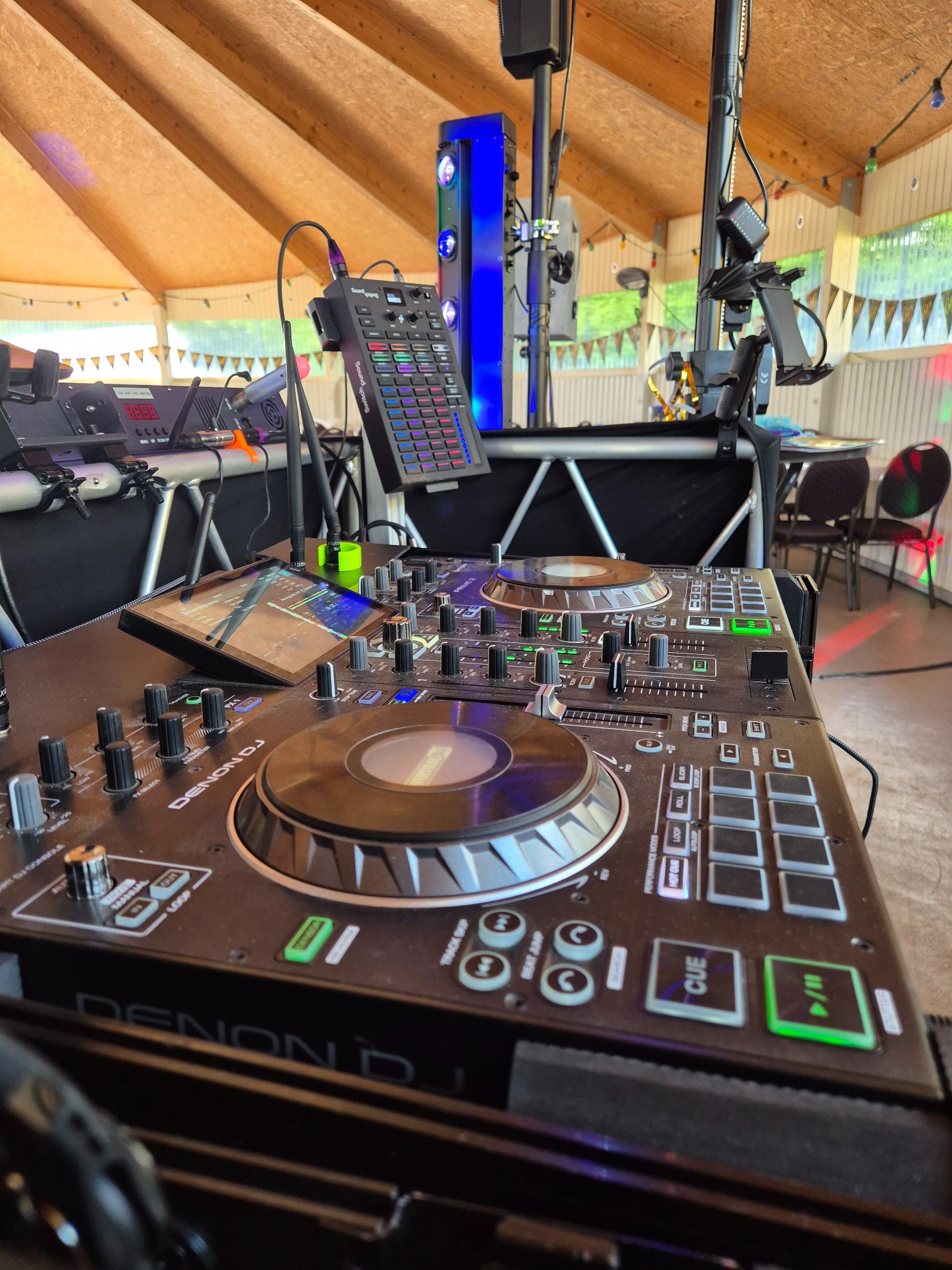 Nahaufnahme meines DJ-Controllers